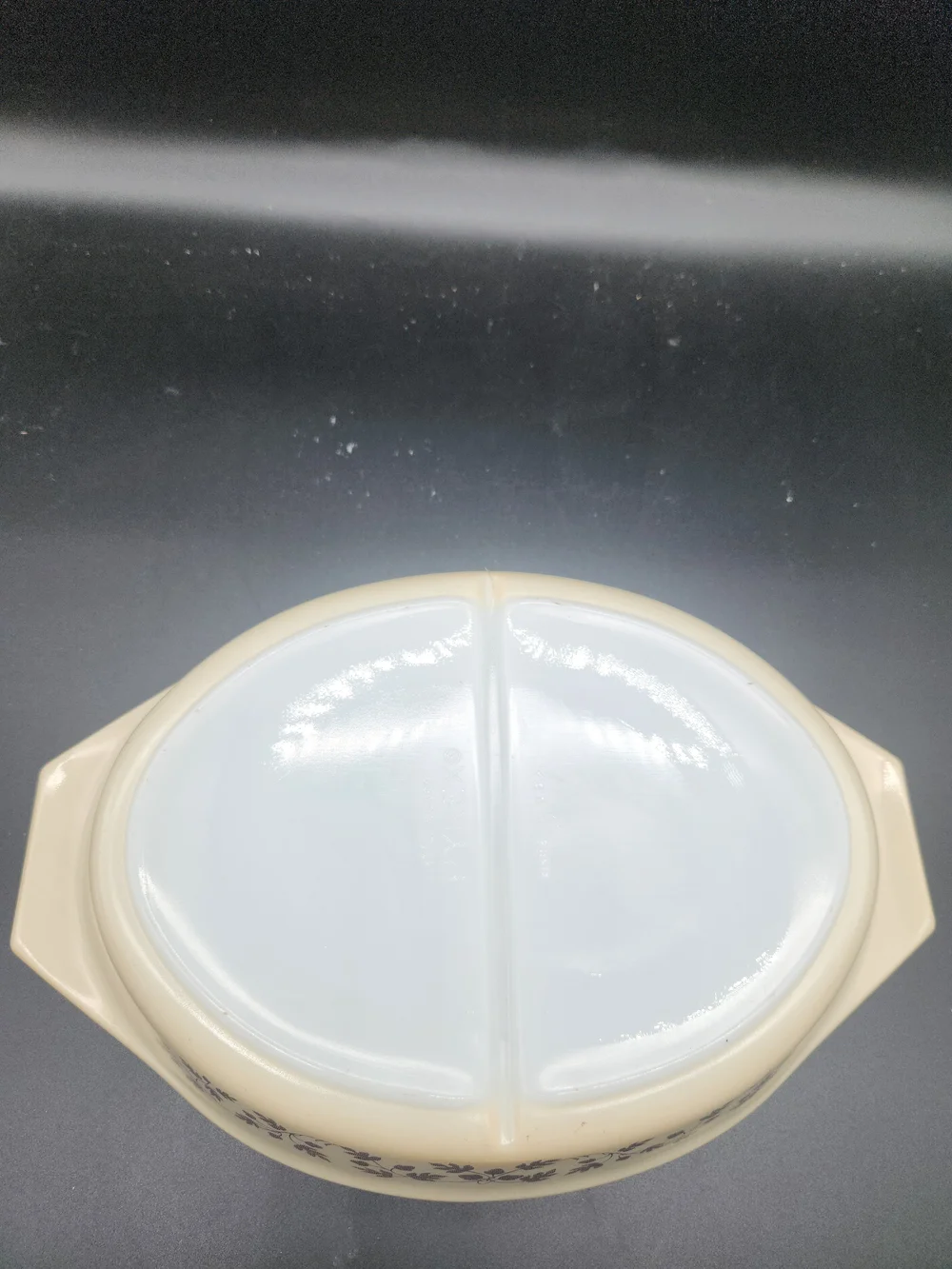 Vintage Pyrex Golden Acorn 1 1/2 Quart Divided Casserole Dish W/Lid